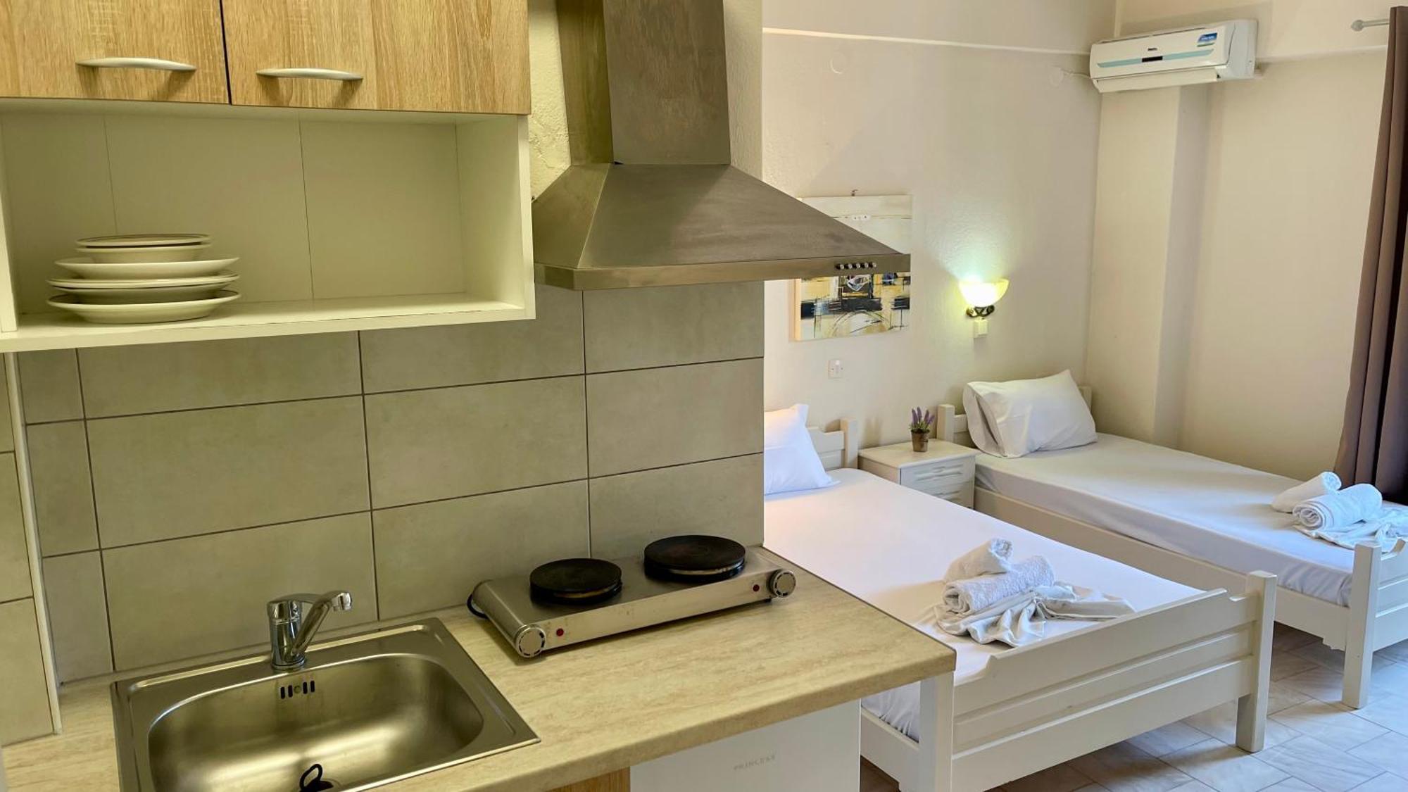 Velonis Apartments Лептокария Екстериор снимка